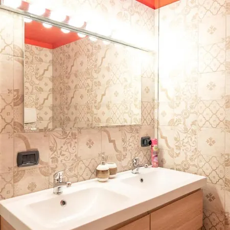 Apartment Finestre Sul Teatro - - Parking Included Catania