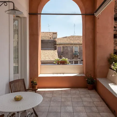 Finestre Sul Teatro - - Parking Included Apartment *