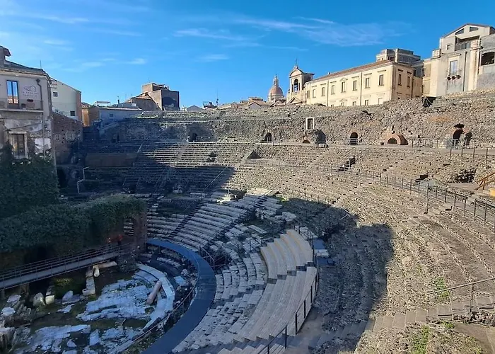 Finestre Sul Teatro - - Parking Included Κατάνια